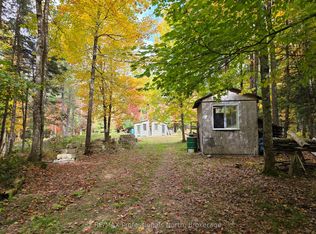 124 Cardwell Lake Rd, Huntsville, ON P0B 1M0