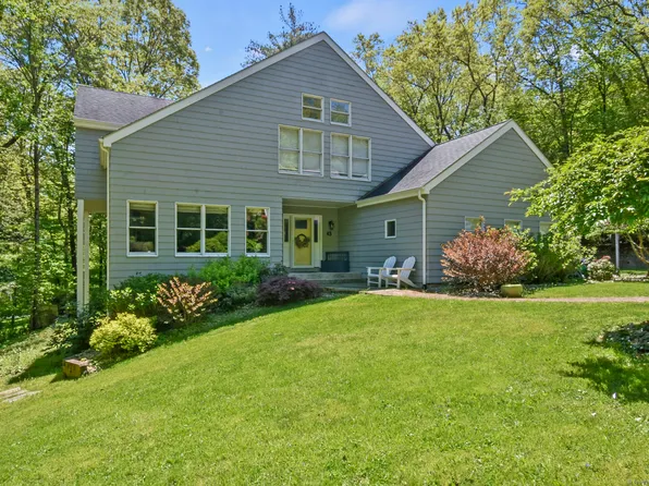43 Briar Hill, Farmington, CT 06085