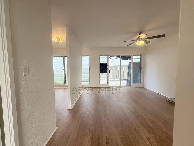 909 University Ave #111 — Photo 5