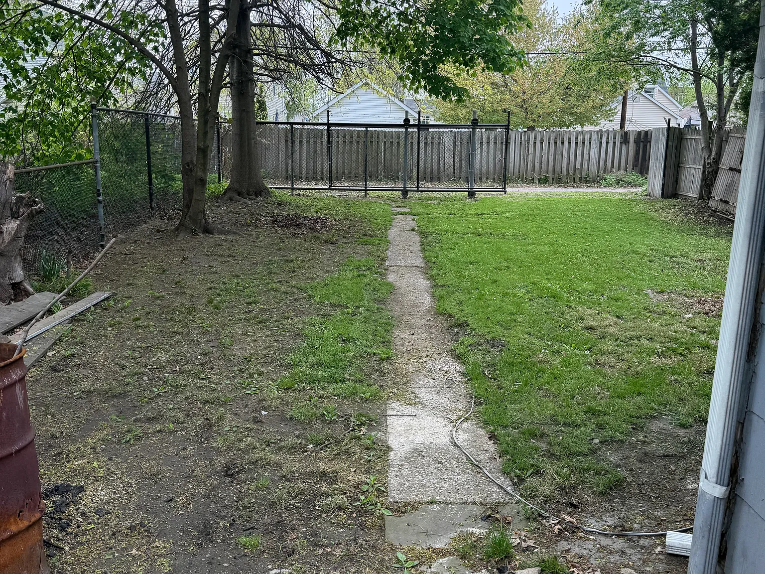 7103 Elton Ave — Photo 4