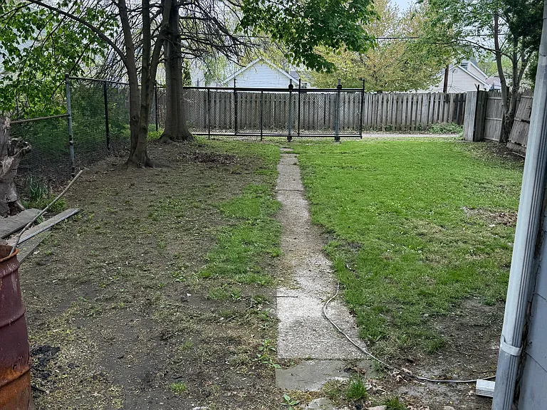 7103 Elton Ave — Photo 4