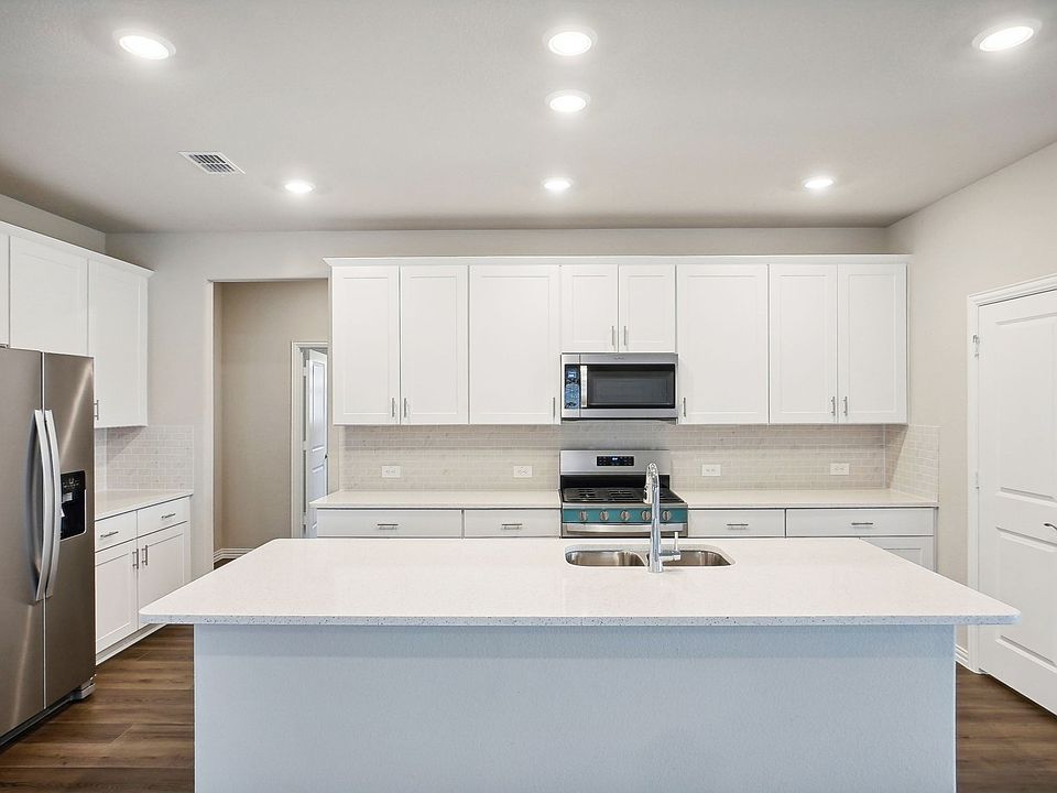 1st image of 3402 Eagle Mount Dr