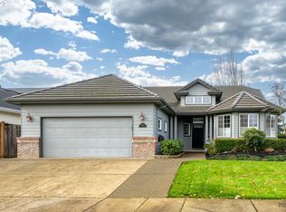729 Old Orchard Ln, Springfield, OR 97477