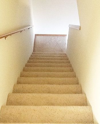 4th image of 656 Kaitlyn St W