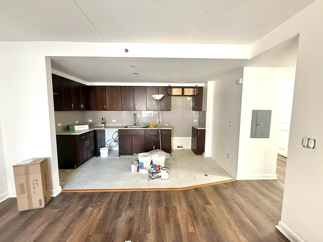 325 East 25th Street 404