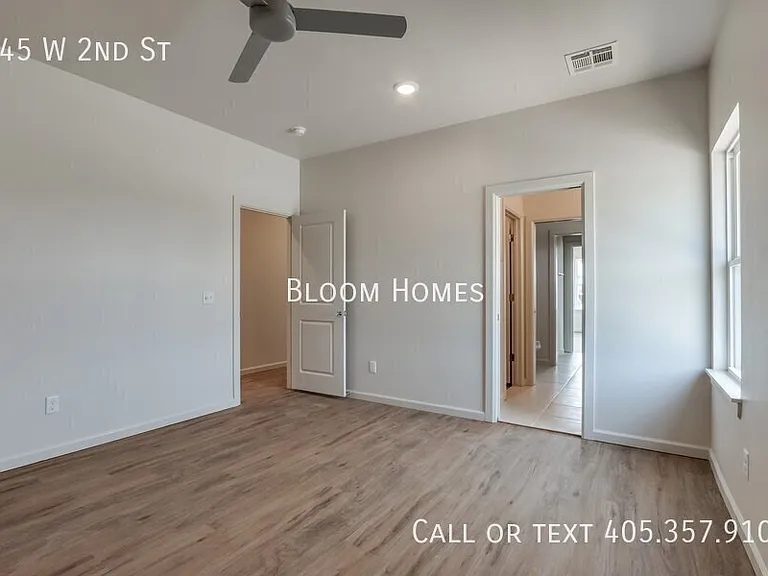 645 W 2nd St — Photo 22