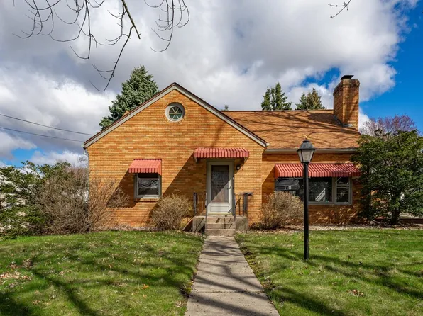 110 E Brayton Rd, Mount Morris, IL 61054