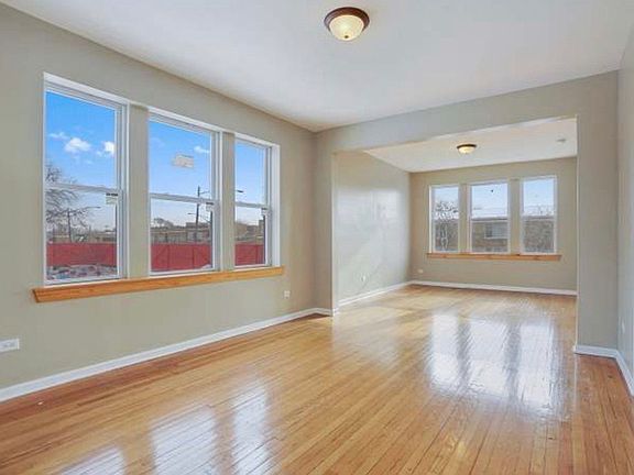 2nd image of 5806 W Fullerton Ave #2