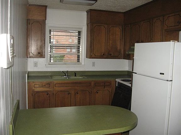 5th image of 6335 Pinebrook Dr