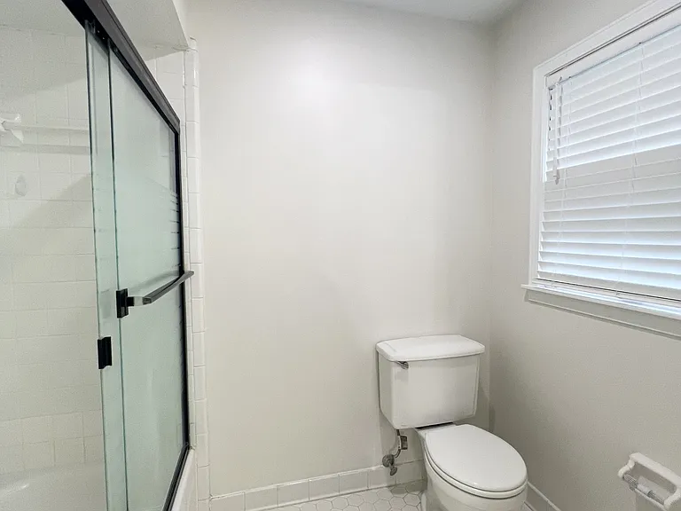 6123 Blue Springs Ave — Photo 9