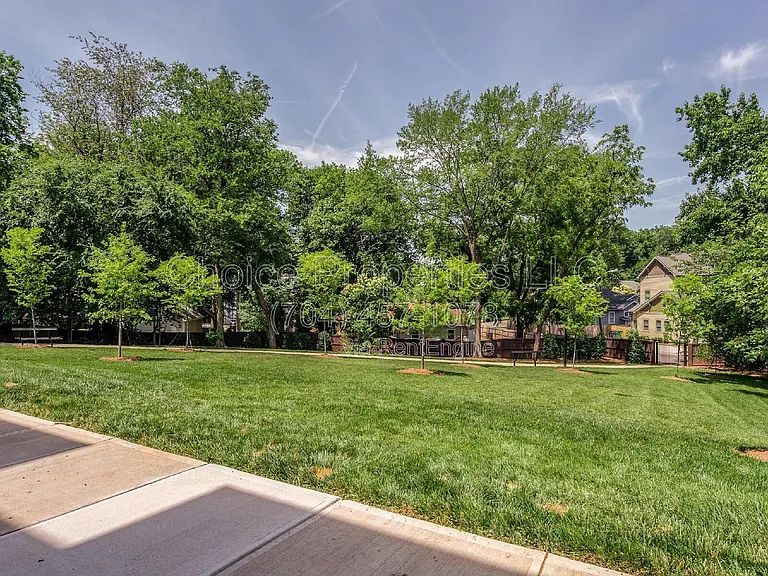 1575 Duckworth Ave — Photo 26