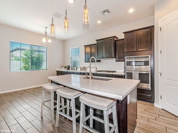4th image of 3900 S Bell Pl