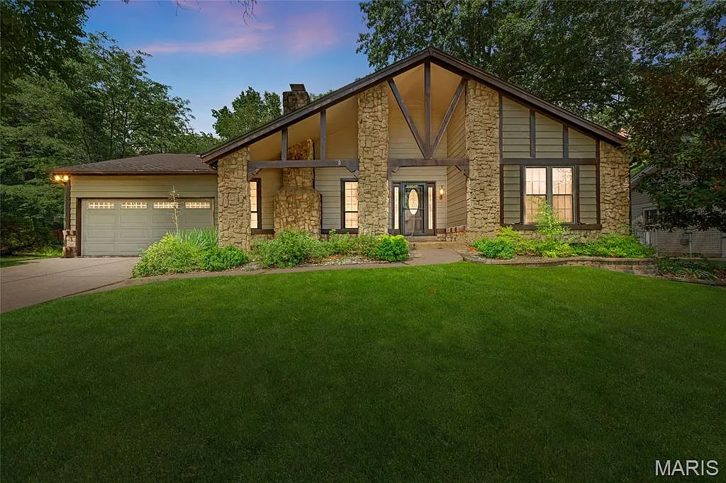 4849 Gatesbury Dr photo 1