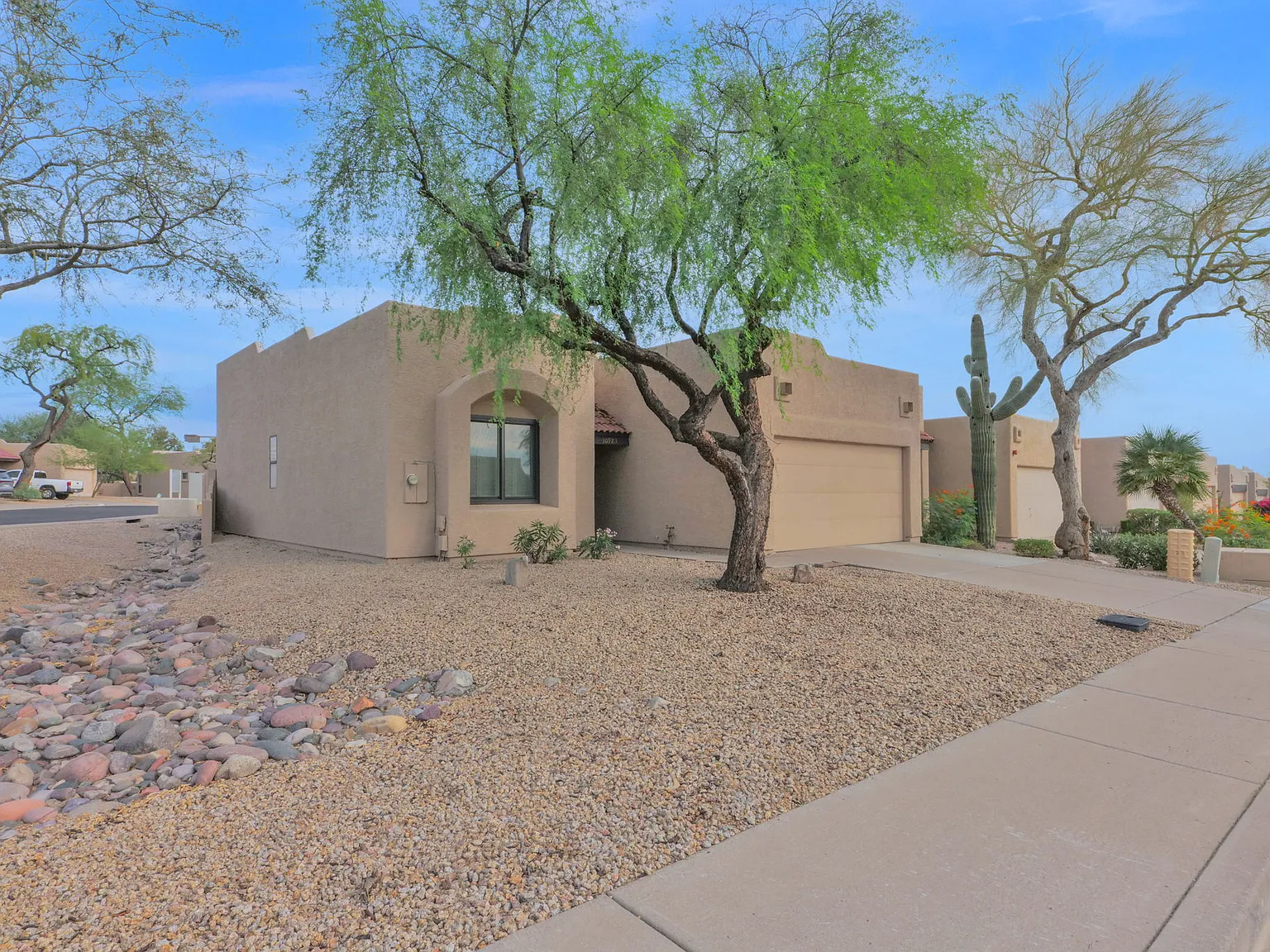 2 bed, 1270 sqft, $3,000 — Photo 2