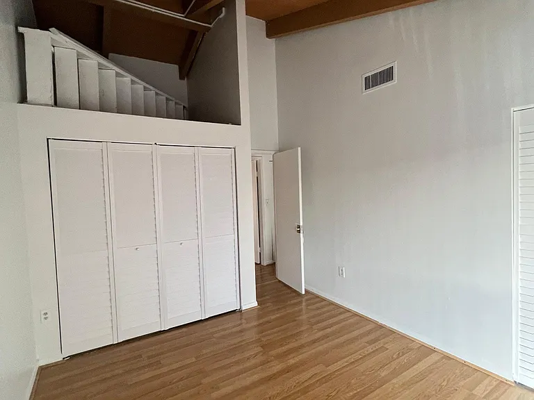 1917 SW 107th Ave — Photo 11