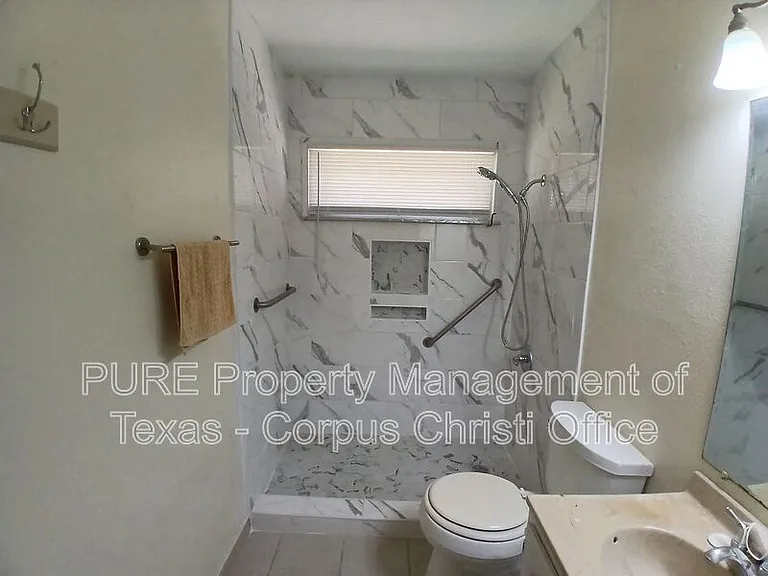 4701 Prinston Dr — Photo 7