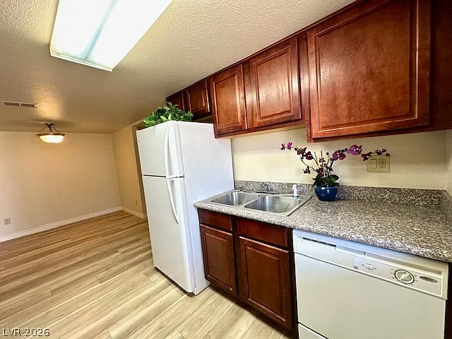 5314 River Glen Dr #288 — Photo 8