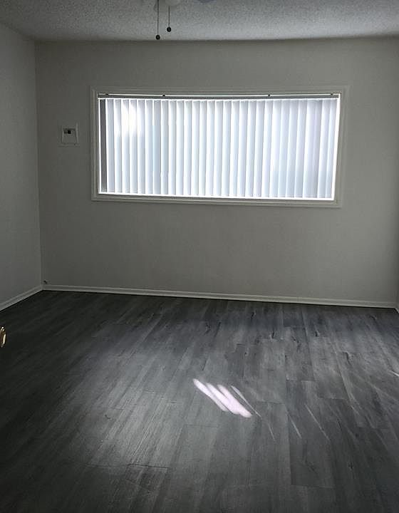 2nd image of 2030-2036 E Whiting Ave #5