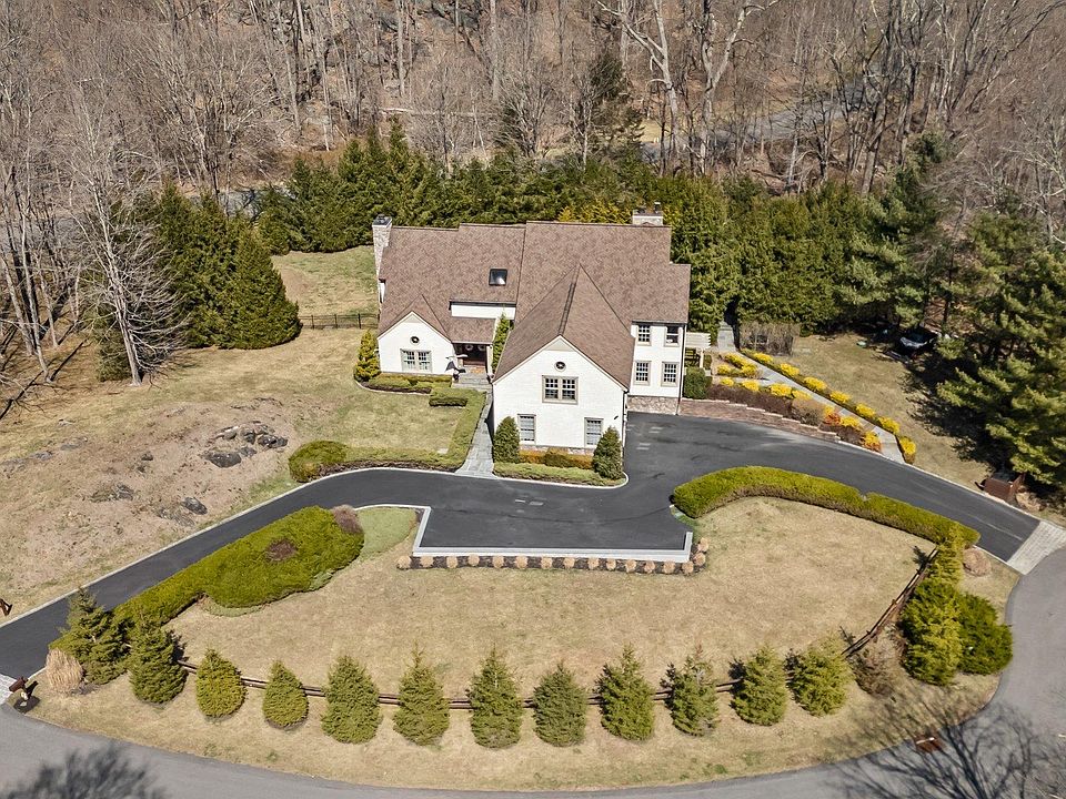 1st image of 2 Apple Orchard Lane