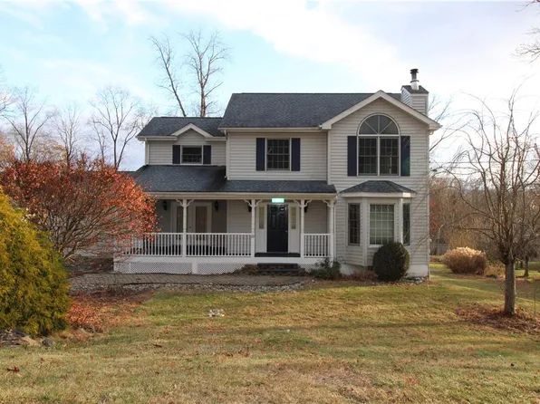 69 Symphony Cir, East Stroudsburg, PA 18301