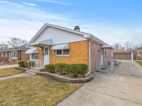 8936 S Sproat Ave, Oak Lawn, IL 60453