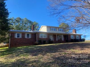 408 Hackberry Dr, Gaffney, SC 29340