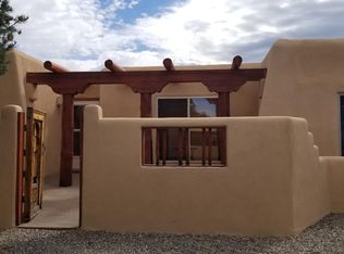 18 Cibola Cir, Santa Fe, NM 87505