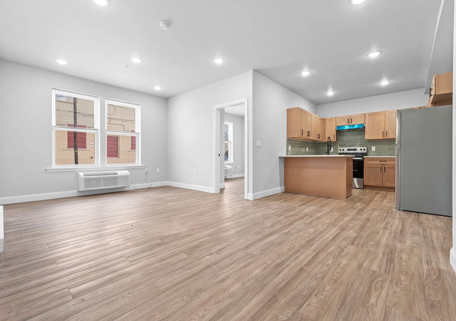 2 bedroom apartments — Photo 1