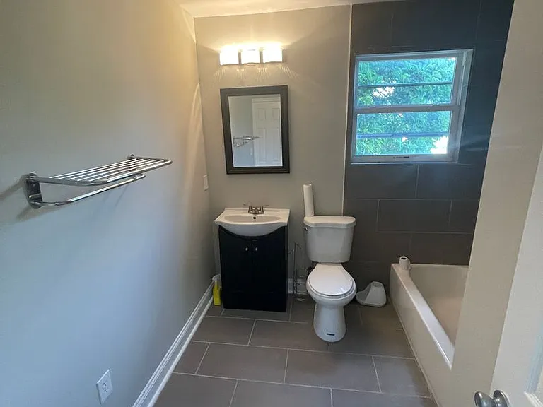 5032 E Capitol St NE — Photo 14