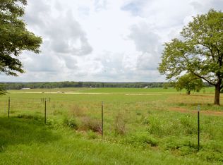 1511 S Farm Road 199, Springfield, MO 65809