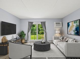 34 Maple Crest Cir APT H, Holyoke, MA 01040