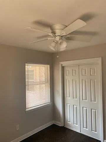 438 W Phillips Ct — Photo 14