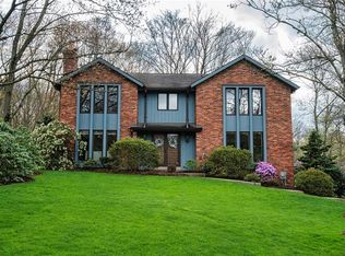 303 Clubview Dr, Canonsburg, PA 15317