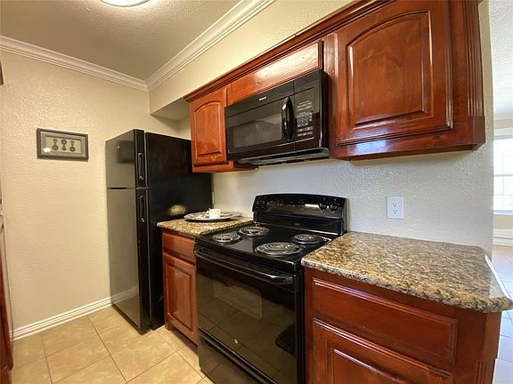 5th image of 4904 Bourland St