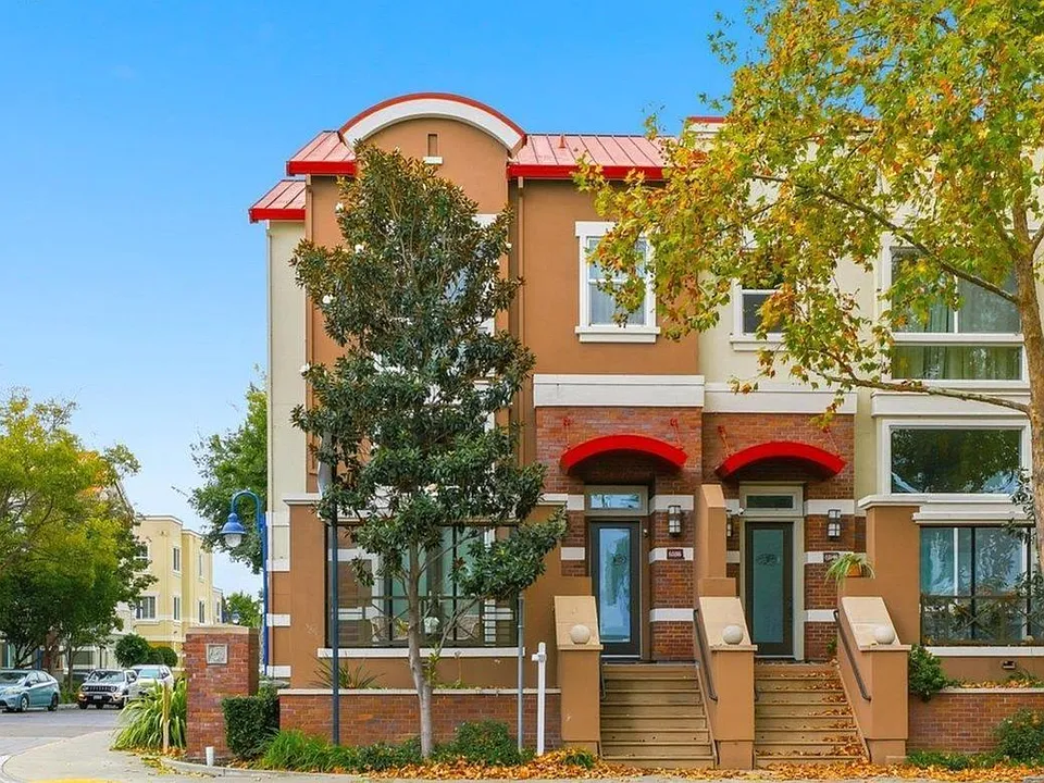6586 Sierra Ln
