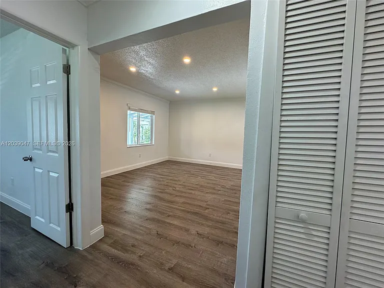 1737 Liberty St #10 — Photo 17
