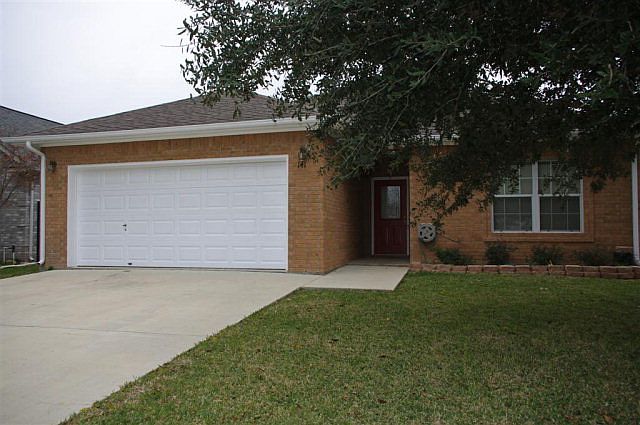 1st image of 141 Greenway Dr