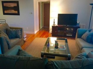 1237 Island Dr APT 204, Ann Arbor, MI
