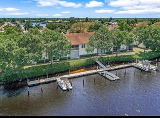 242 Newport Dr APT 508, Naples, FL 34114