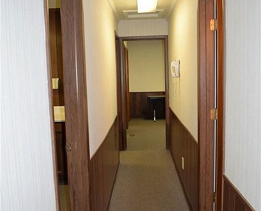4th image of 948 Ebersole Blvd