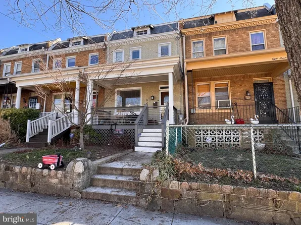 822 Crittenden St NW, Washington, DC 20011