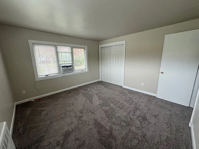 Farmington Court Apartments — Photo 54