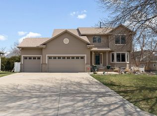 9014 Farnsworth Ave N, Brooklyn Park, MN 55443