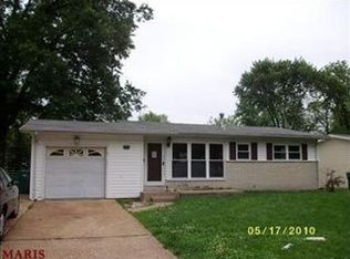 1065 Florland Dr, Florissant, MO 63031