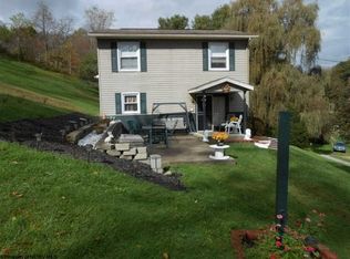 326 Wades Run Rd, Morgantown, WV 26501