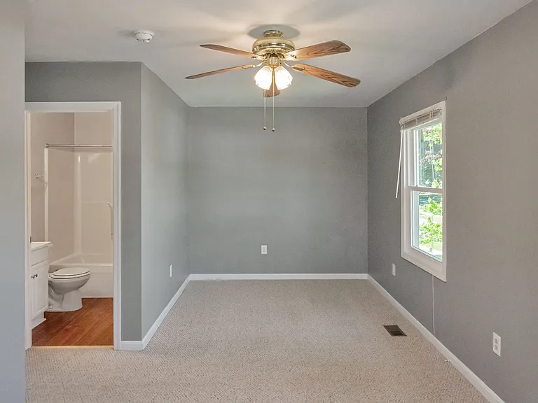 825 Yvette Dr #2 — Photo 7