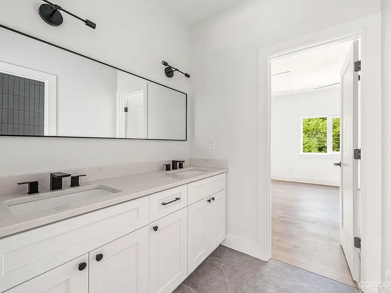 3108 Ross Ave — Photo 22