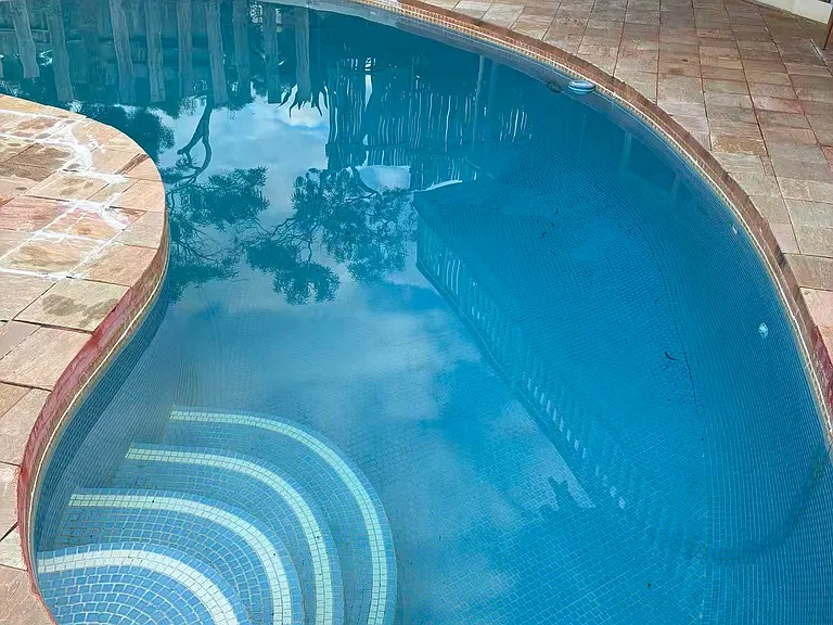 Pool: Tiled