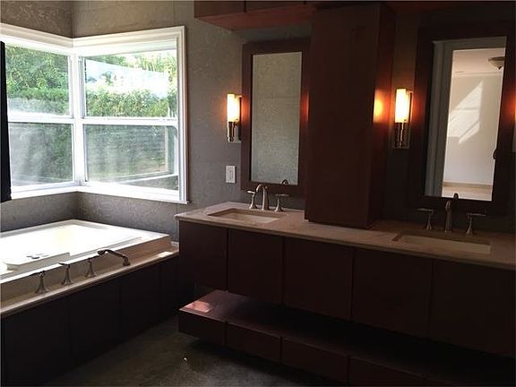5th image of 13255 SW 106th Ave