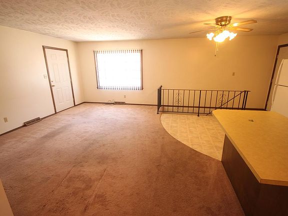 4th image of 659 S 5th St APT B